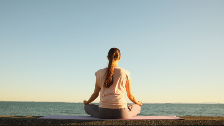 Muita gente acredita que meditar é “esvaziar a mente”
