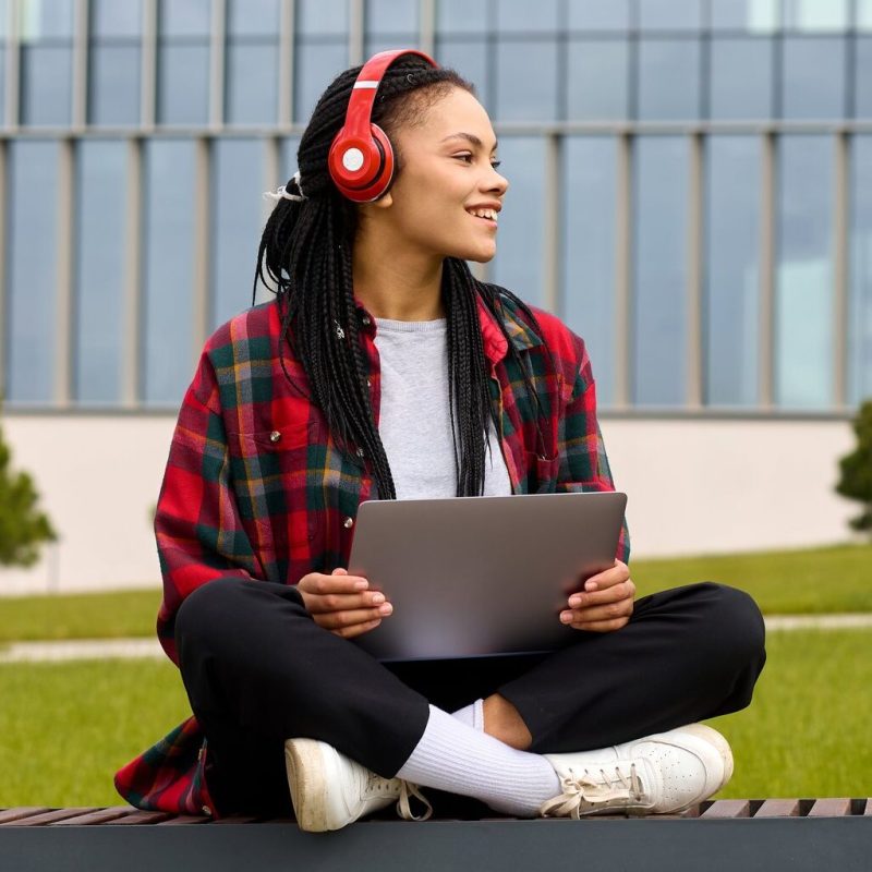 african-american-female-student-studies-laptop_resiz