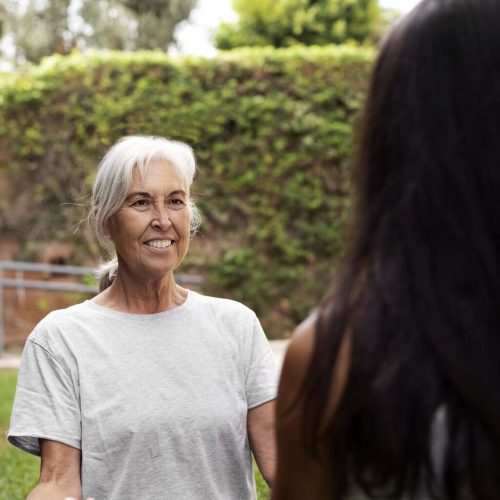 age-difference-female-friends-meeting-up-yoga-outdoors_resiz